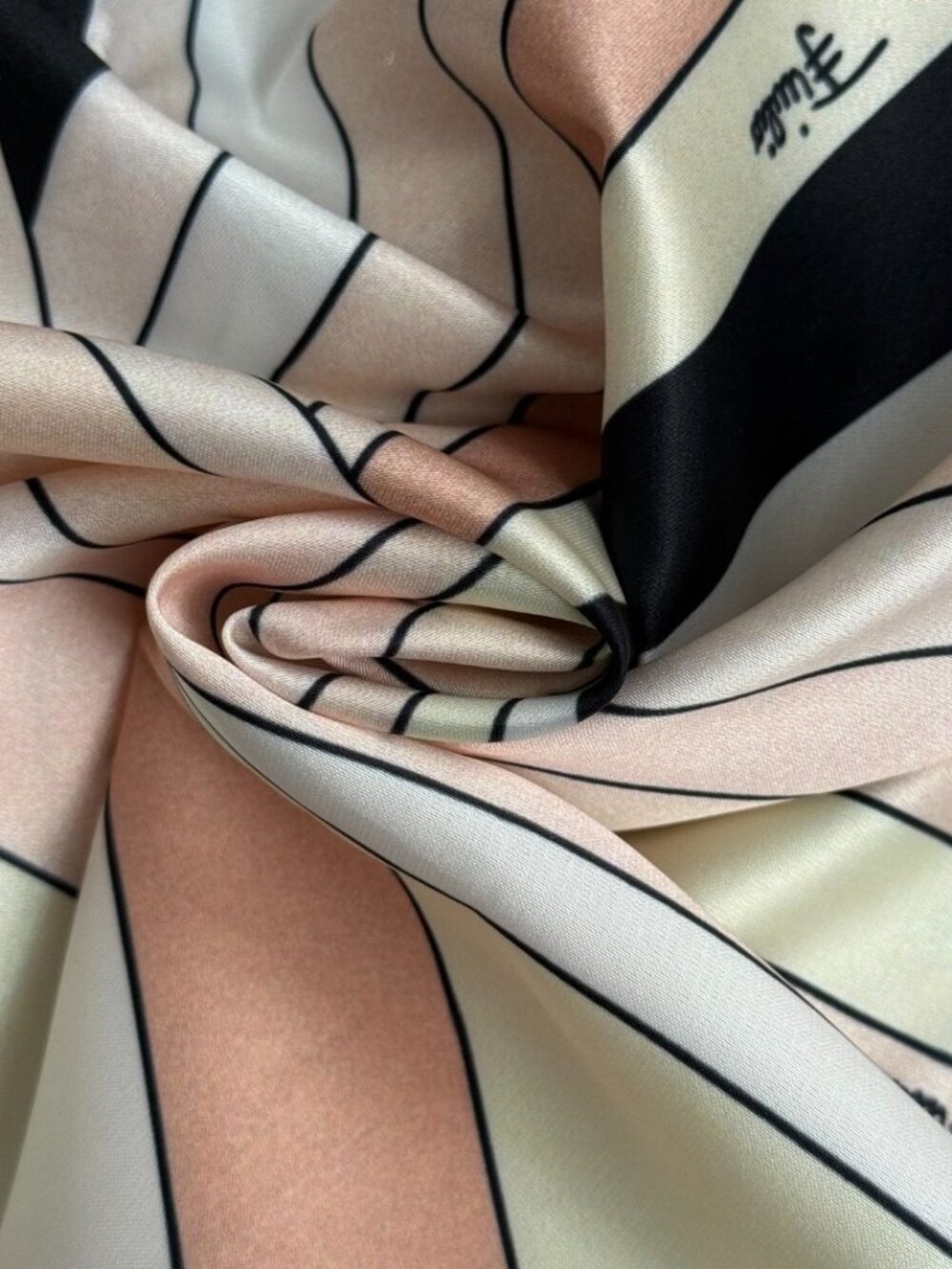 Emilio Pucci Pink, Black and Cream Printed Silk Tank - Picture 9 of 9